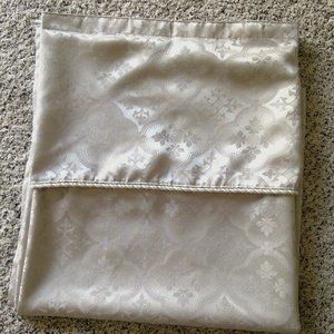 Nwot Fabric Medallion Shower Curtain